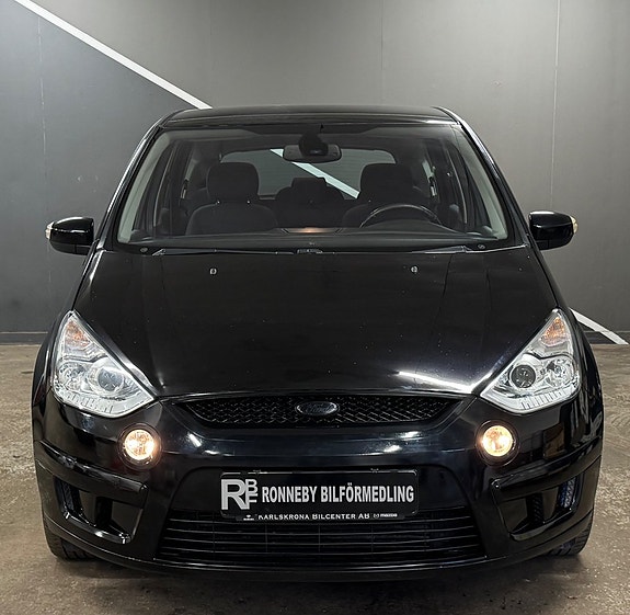 Ford S-MAX 2 of 5