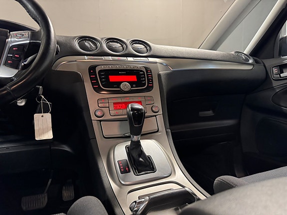Ford S-MAX 13 of 18