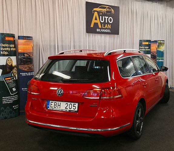 Volkswagen Passat 2 of 5