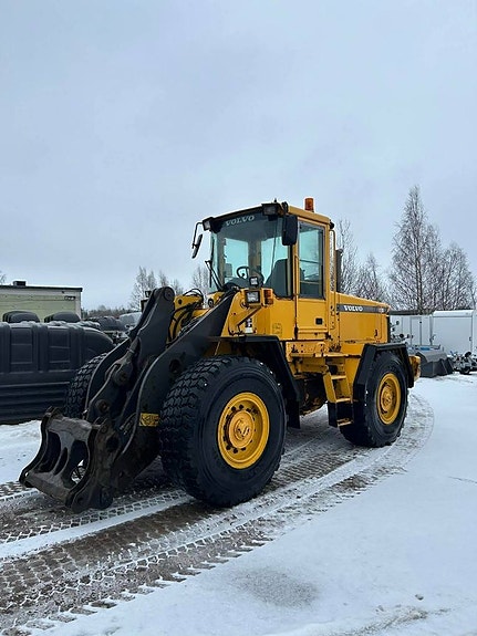 Volvo L90D 2001 Hjullastare / Lastmaskin FINANS