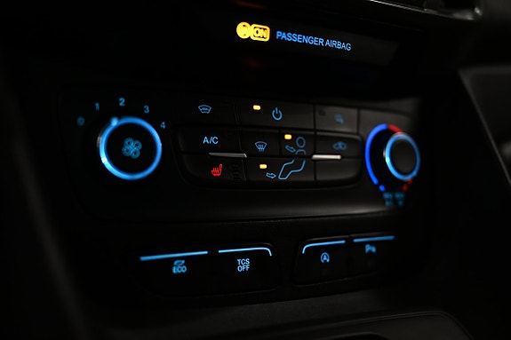 Ford Transit Connect 22 of 26