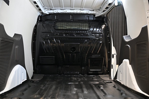 Ford Transit Connect 8 of 26