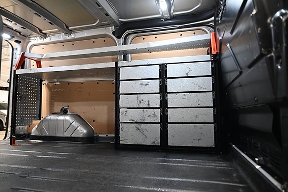 Ford Transit Custom 7 of 26