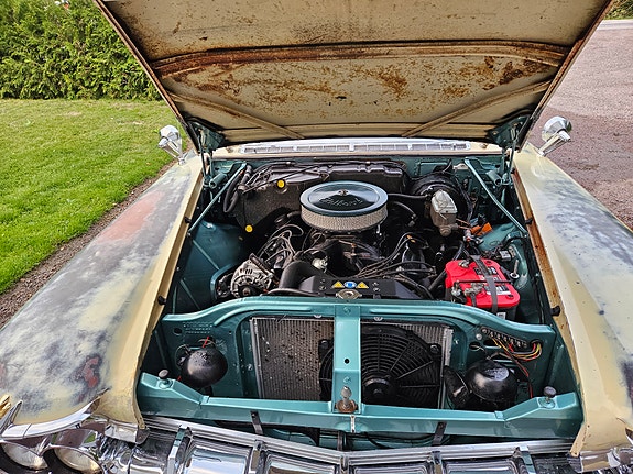 Chrysler Imperial 8 of 8