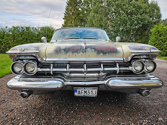 Chrysler Imperial 3 of 5