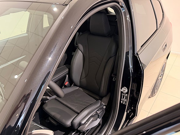 BMW X1 4 of 13
