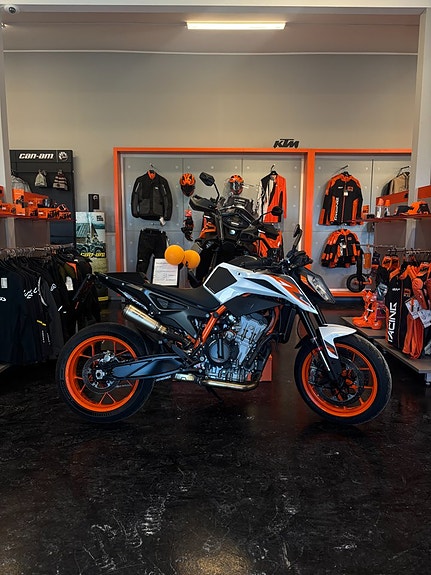 KTM 890 Duke R
