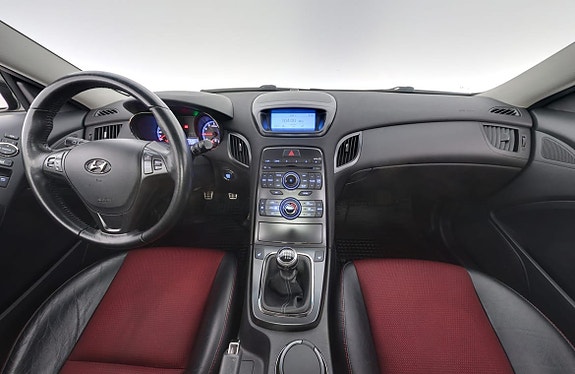 Hyundai Genesis 12 of 23