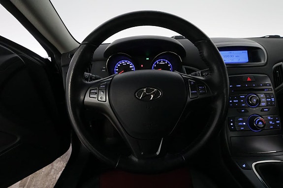Hyundai Genesis 14 of 23