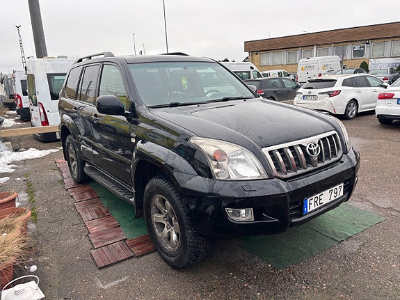 Toyota Land Cruiser 2 of 5
