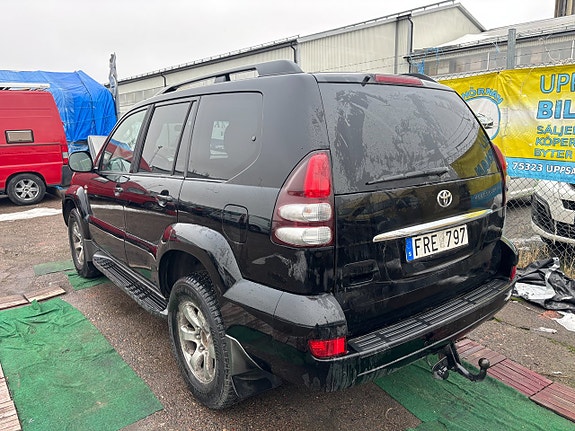 Toyota Land Cruiser 4 of 5