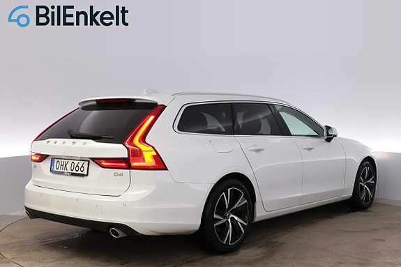 Volvo V90 3 of 5