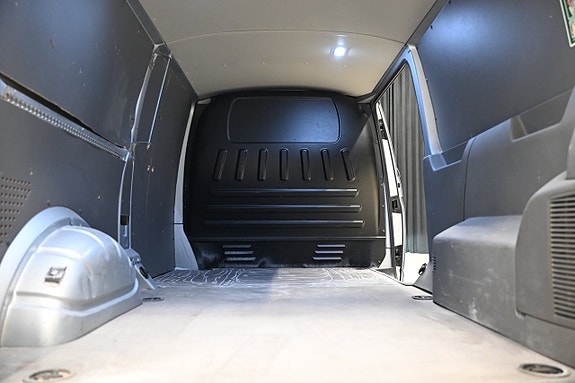 Volkswagen Transporter 9 of 28