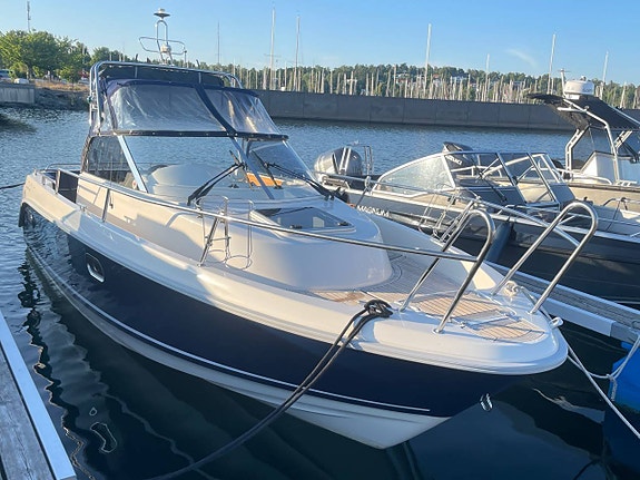 Aquador 23 WA Mercruiser V8 5.0MPI