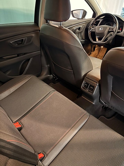 Seat Leon 5 of 5
