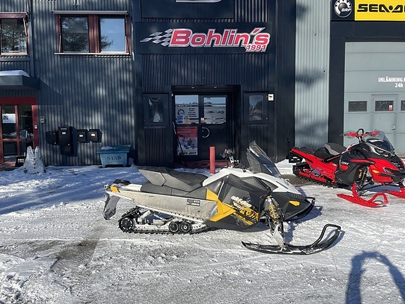 Ski-Doo MXZ 550F -11 * Mkt fint skick*