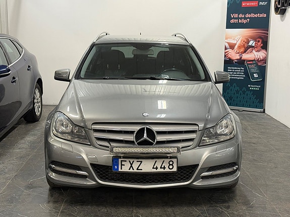 Mercedes-Benz C180 2 of 5