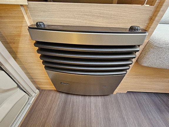 Knaus Südwind 420 QD El-Golvvärme  Nyskick 11 of 26