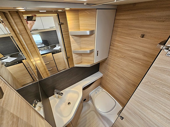Knaus Südwind 420 QD El-Golvvärme  Nyskick 19 of 26