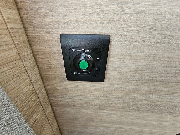 Knaus Südwind 420 QD El-Golvvärme  Nyskick 17 of 26