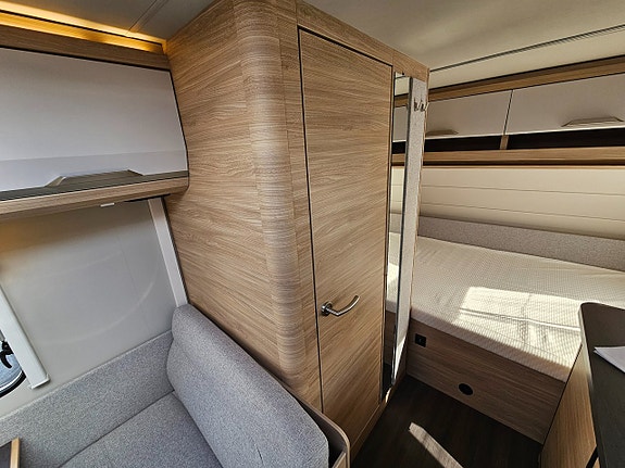 Knaus Südwind 420 QD El-Golvvärme  Nyskick 18 of 26