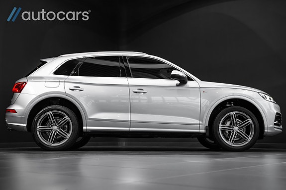 Audi Q5 2 of 5