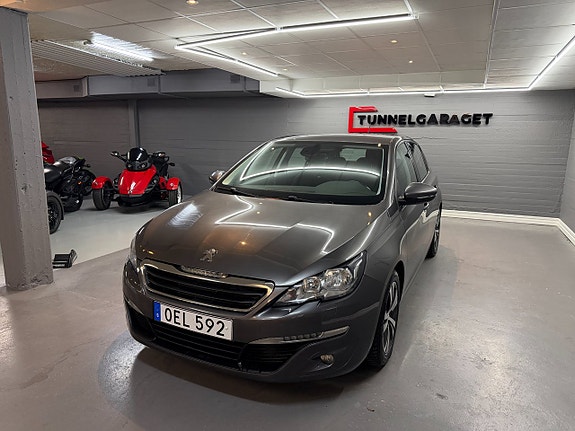Peugeot 308 4 of 5