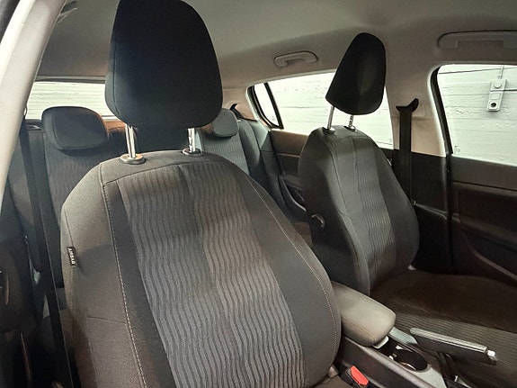 Peugeot 308 13 of 17