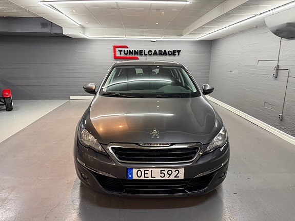 Peugeot 308 3 of 5
