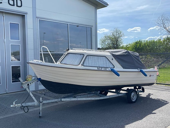 Uttern 560 HT – Klassisk hardtop med Yamaha (endast 80 H)