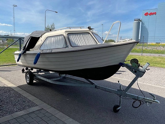 Uttern 560 HT – Klassisk hardtop med Yamaha (endast 80 H) 11 of 11