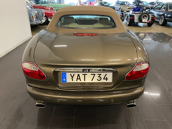 Jaguar XK 3 of 5