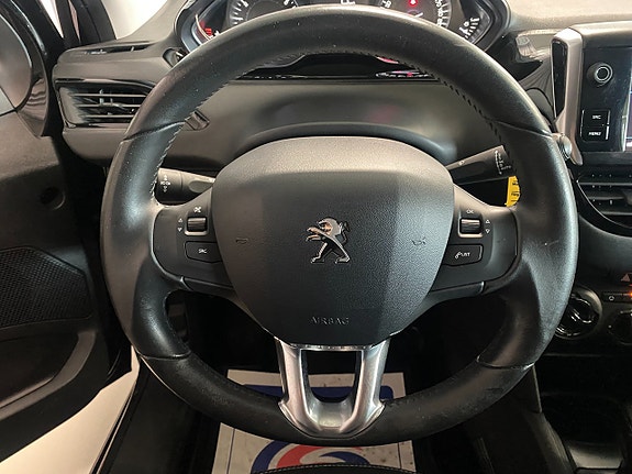 Peugeot 208 15 of 17