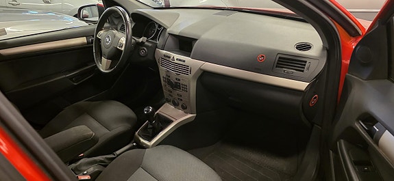 Opel Astra 6 of 7