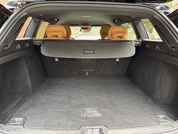 Volvo V60 14 of 25