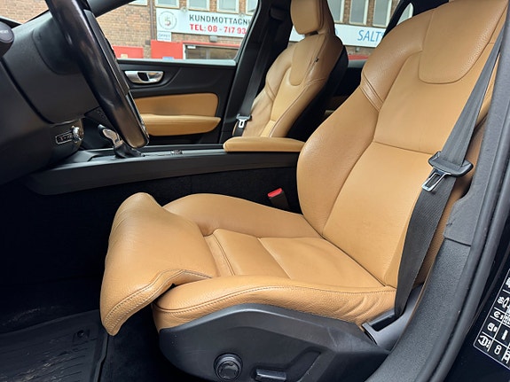 Volvo V60 10 of 25