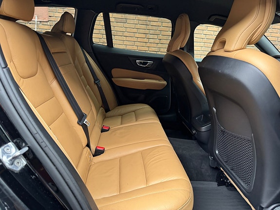 Volvo V60 13 of 25