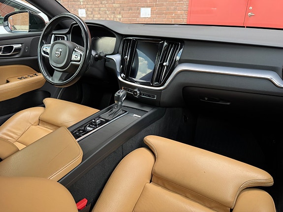 Volvo V60 12 of 25