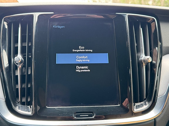 Volvo V60 19 of 25