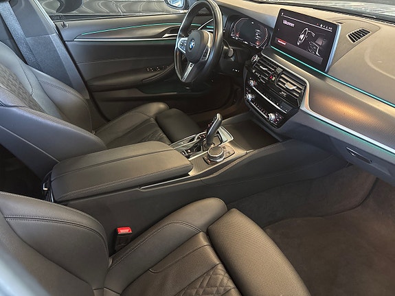BMW 520d 4 of 5
