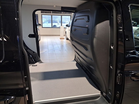 Volkswagen Caddy Maxi 7 of 8