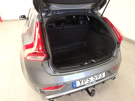 Volvo V40 5 of 5
