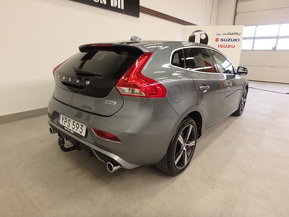 Volvo V40 16 of 21