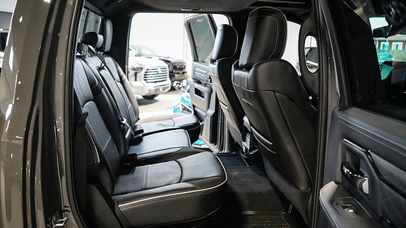 Dodge RAM 2500 17 of 24
