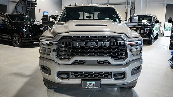 Dodge RAM 2500 3 of 5