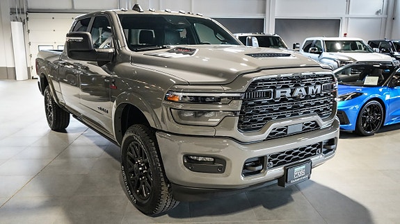 Dodge RAM 2500 13 of 24