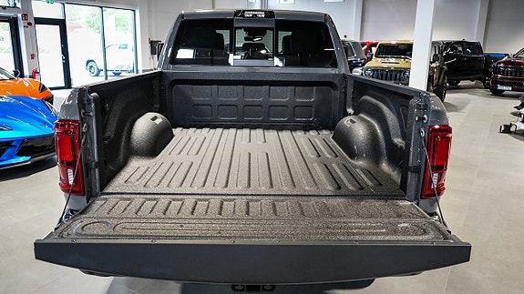 Dodge RAM 2500 8 of 24