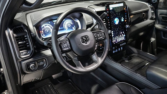 Dodge RAM 2500 15 of 24