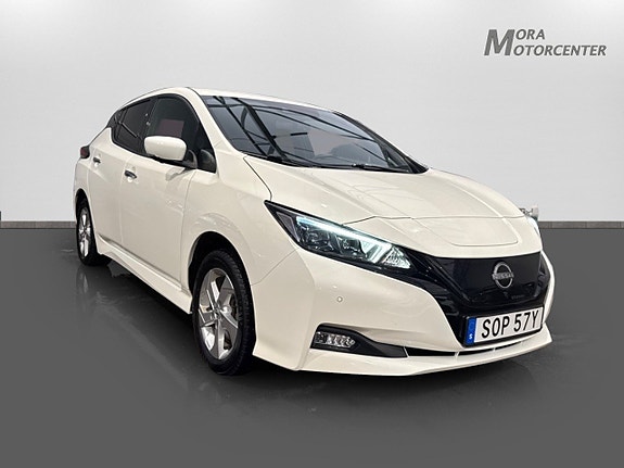Nissan Leaf 3 of 5