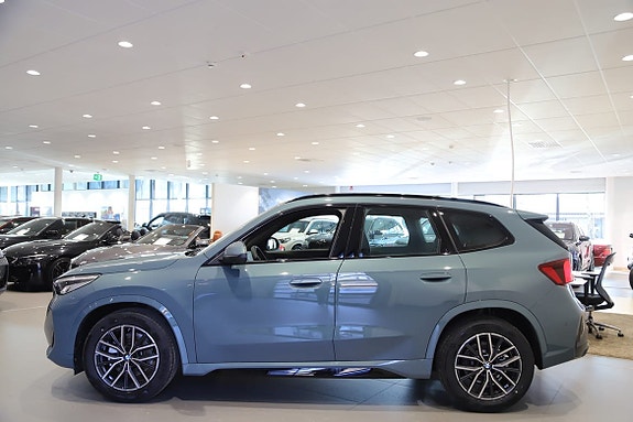 BMW X1 3 of 5